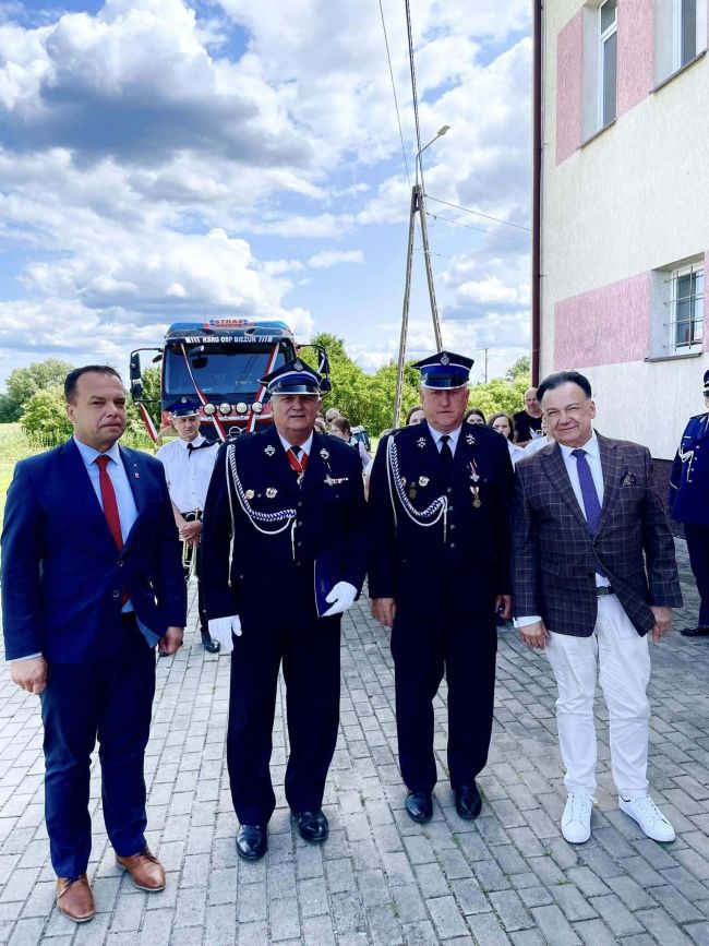 przekazanie samochodu dla OSP Biezu? (12)