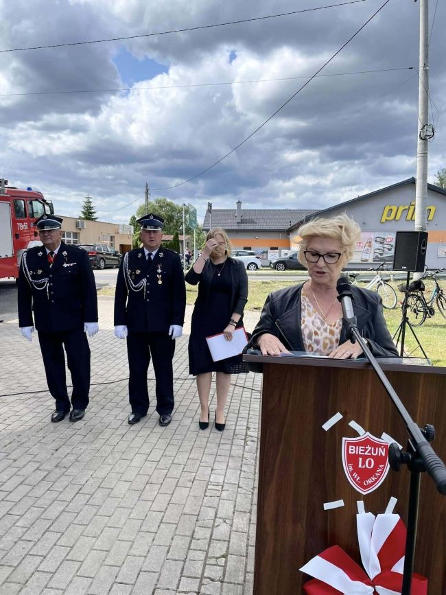 przekazanie samochodu dla OSP Biezu? (4)