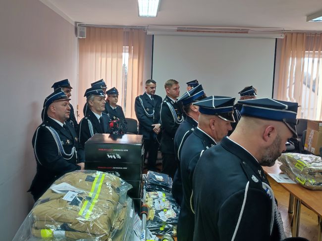 Przekazanie sprzętu dla OSP (4)