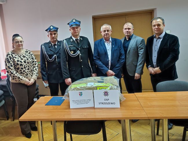 Przekazanie sprzętu dla OSP (10)