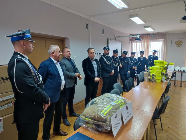 Przekazanie sprzętu dla OSP (11)