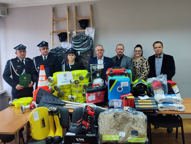 Przekazanie sprzętu dla OSP (7)
