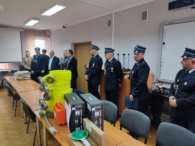 Przekazanie sprzętu dla OSP (12)